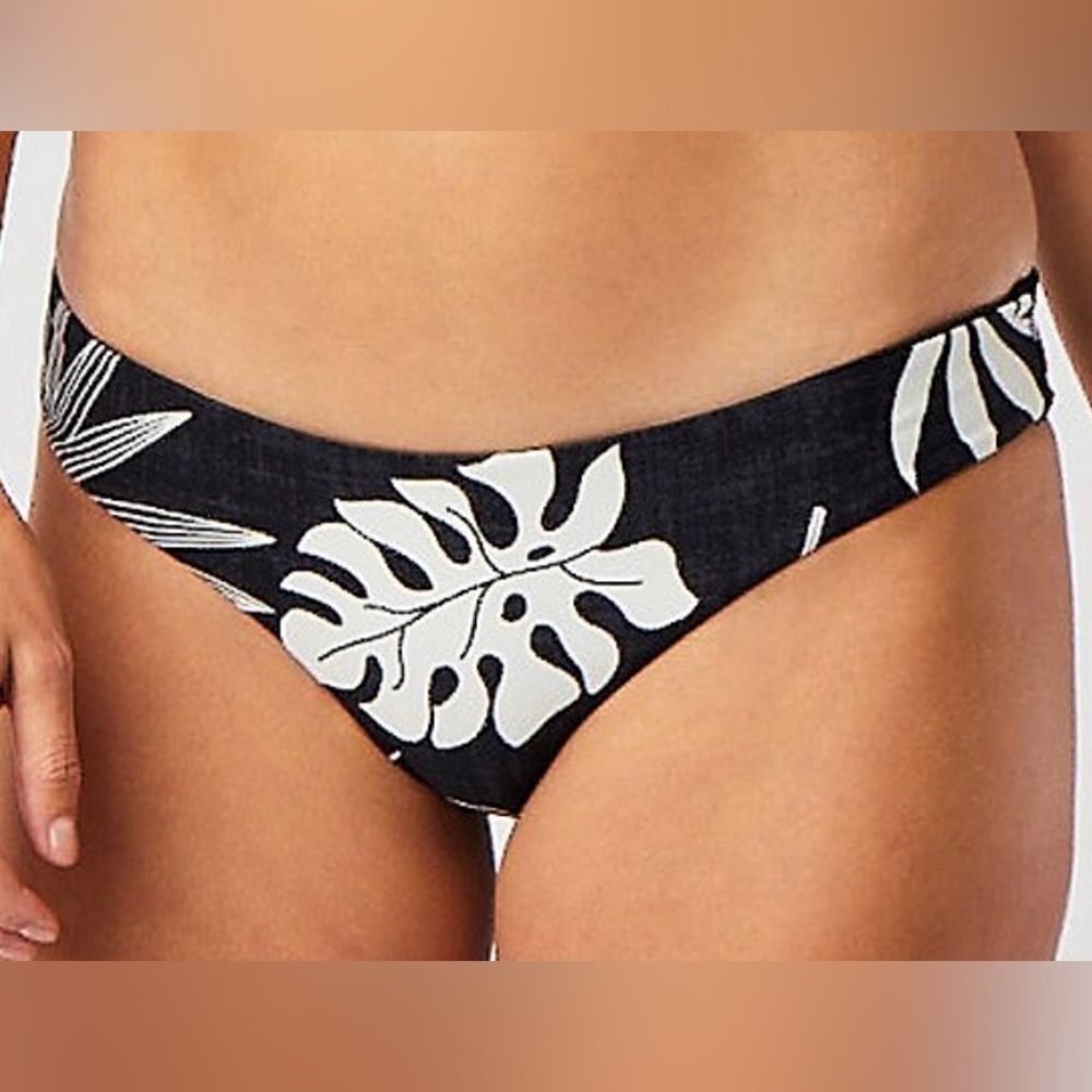 NWT Carve Designs Reversible Sanitas Bikini Bottom - Wailuku/Black XL